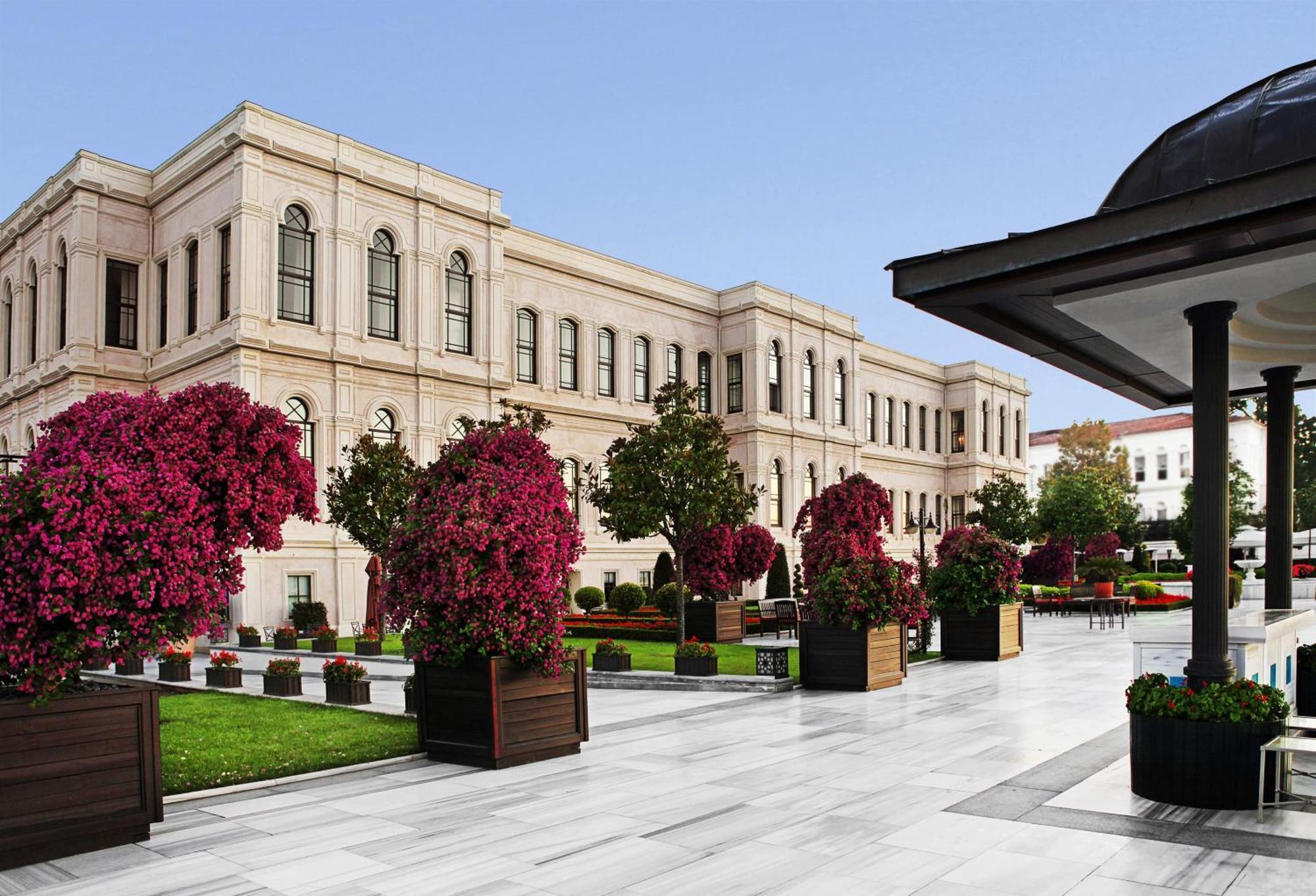 Four Seasons Hotel Istanbul At The Bosphorus Exterior foto