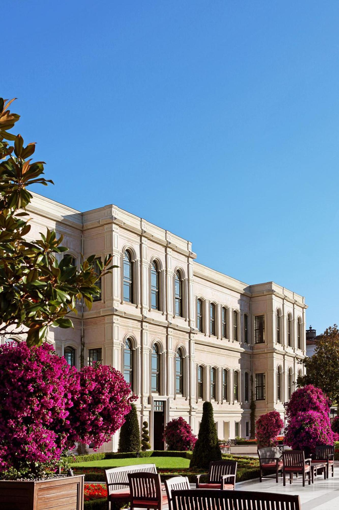 Four Seasons Hotel Istanbul At The Bosphorus Exterior foto